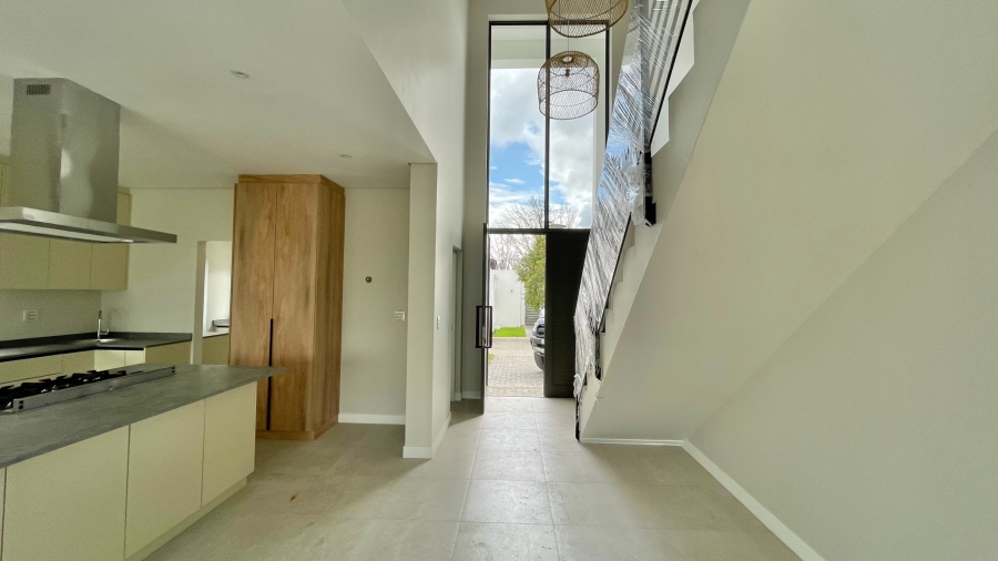 To Let 4 Bedroom Property for Rent in Croydon Gardens Estate Western Cape